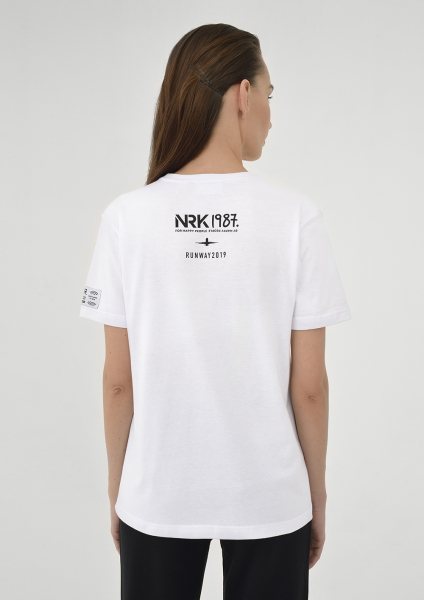 Футболка Runway. Female.