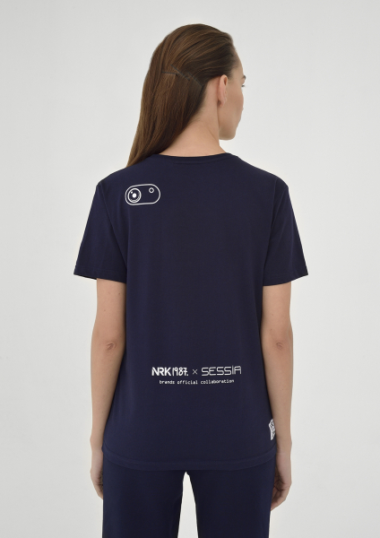 Футболка Offline. Female.