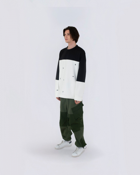 Tagline Sweatshirt [Collection Line]
