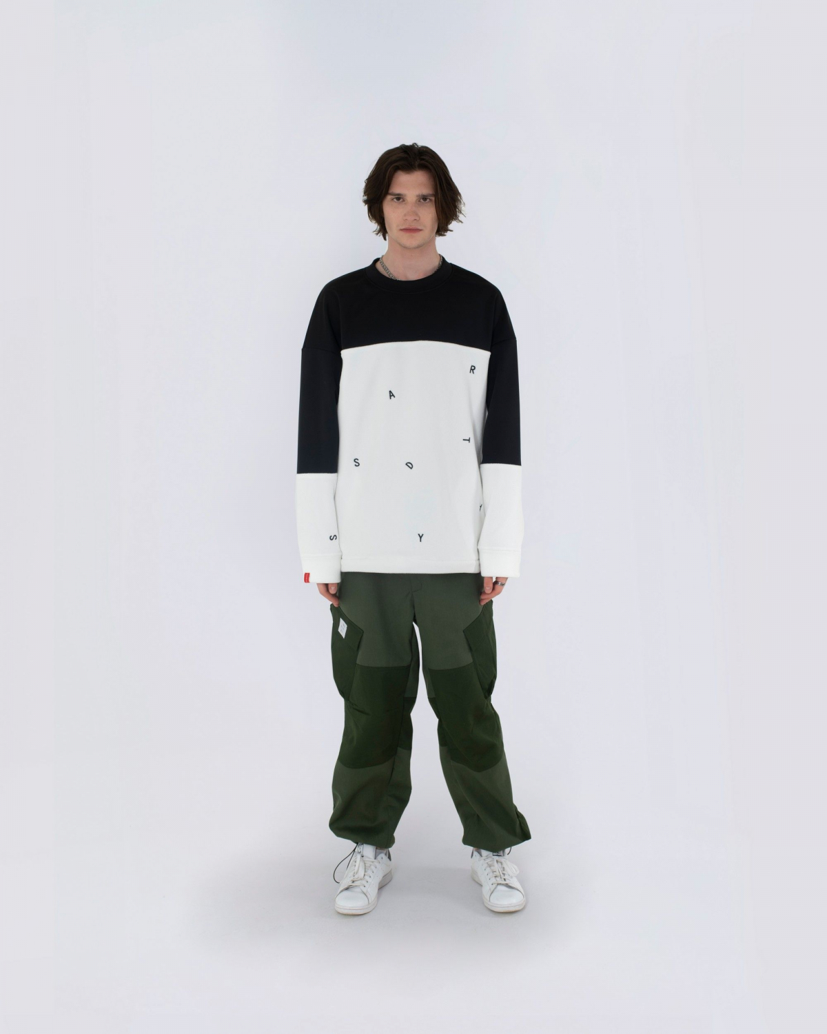 Tagline Sweatshirt [Collection Line]