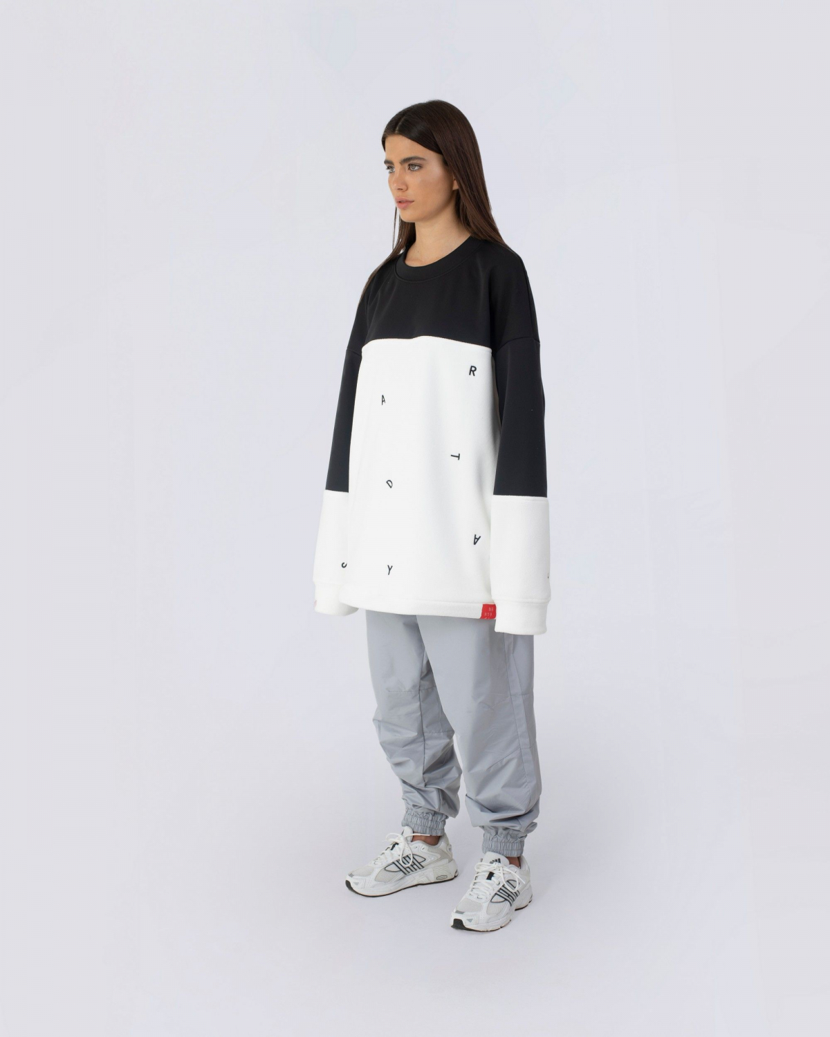 Tagline Sweatshirt [Collection Line]